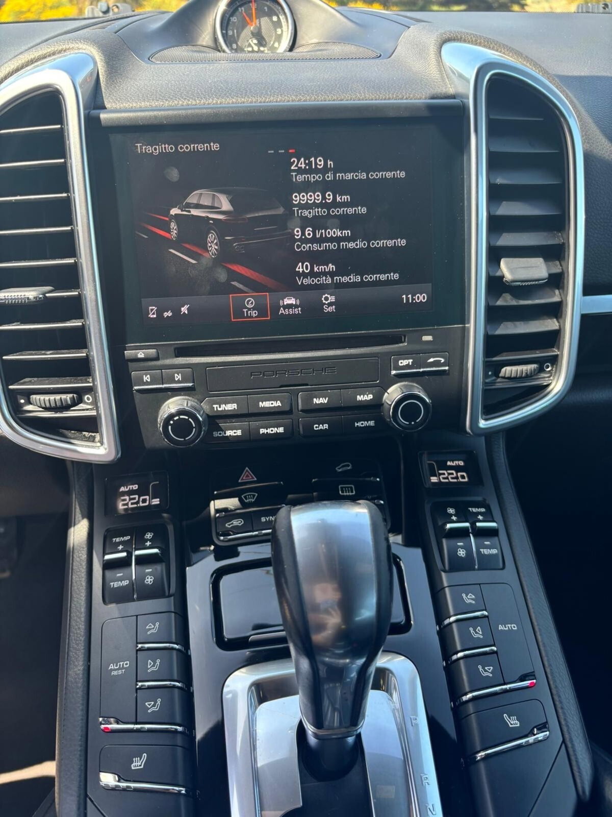 Porsche Cayenne 3.0 Diesel Platinum Edition (17)