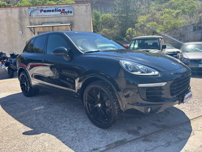 Porsche Cayenne 3.0 Diesel Platinum Edition (2)