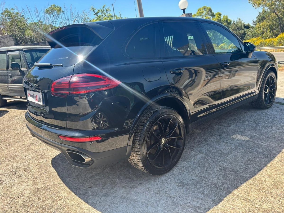 Porsche Cayenne 3.0 Diesel Platinum Edition (4)