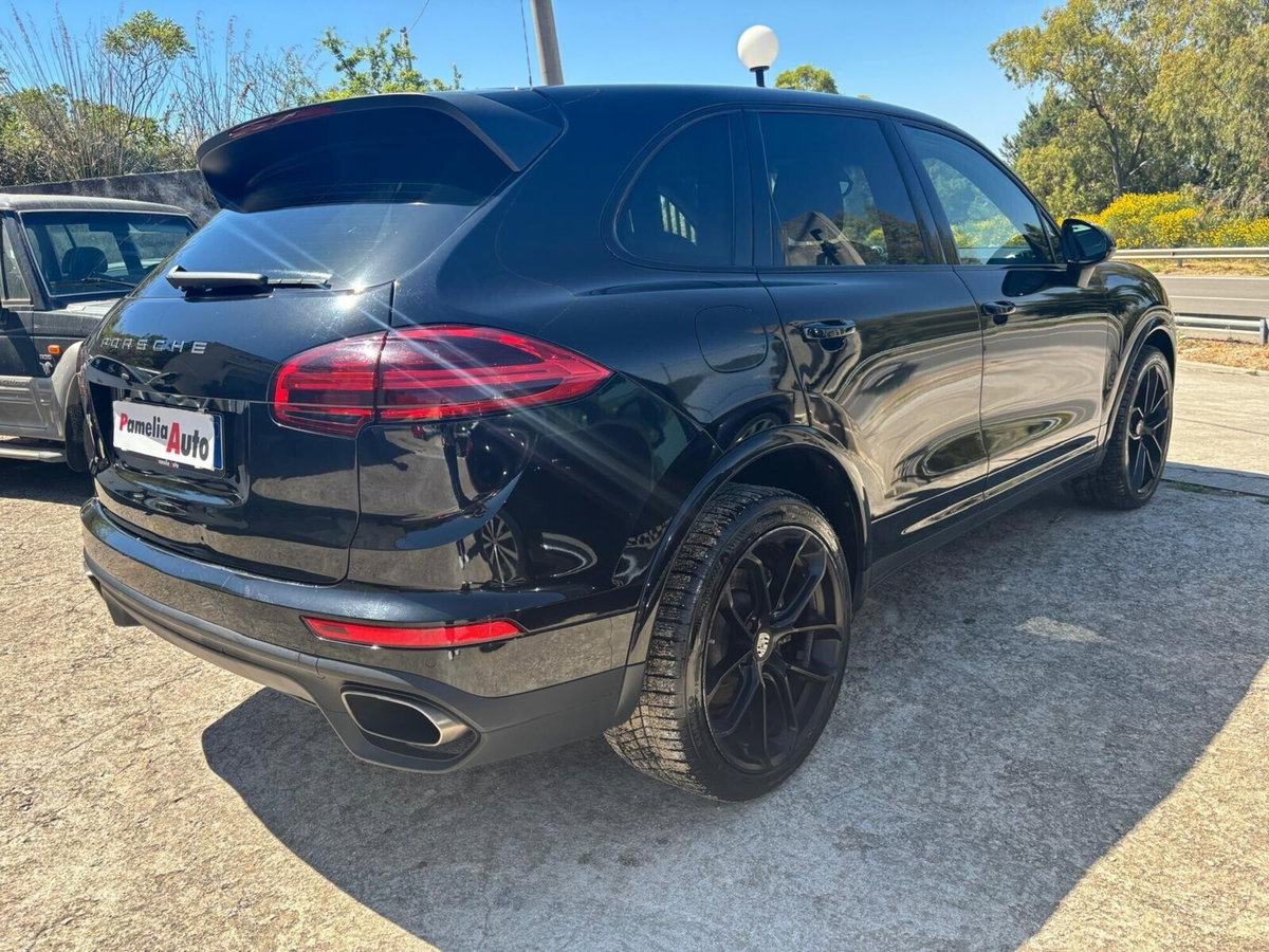 Porsche Cayenne 3.0 Diesel Platinum Edition (5)