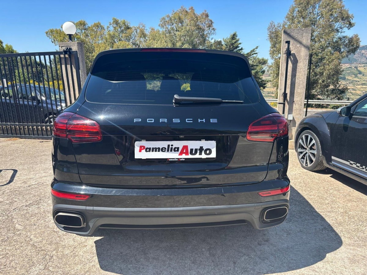 Porsche Cayenne 3.0 Diesel Platinum Edition (6)
