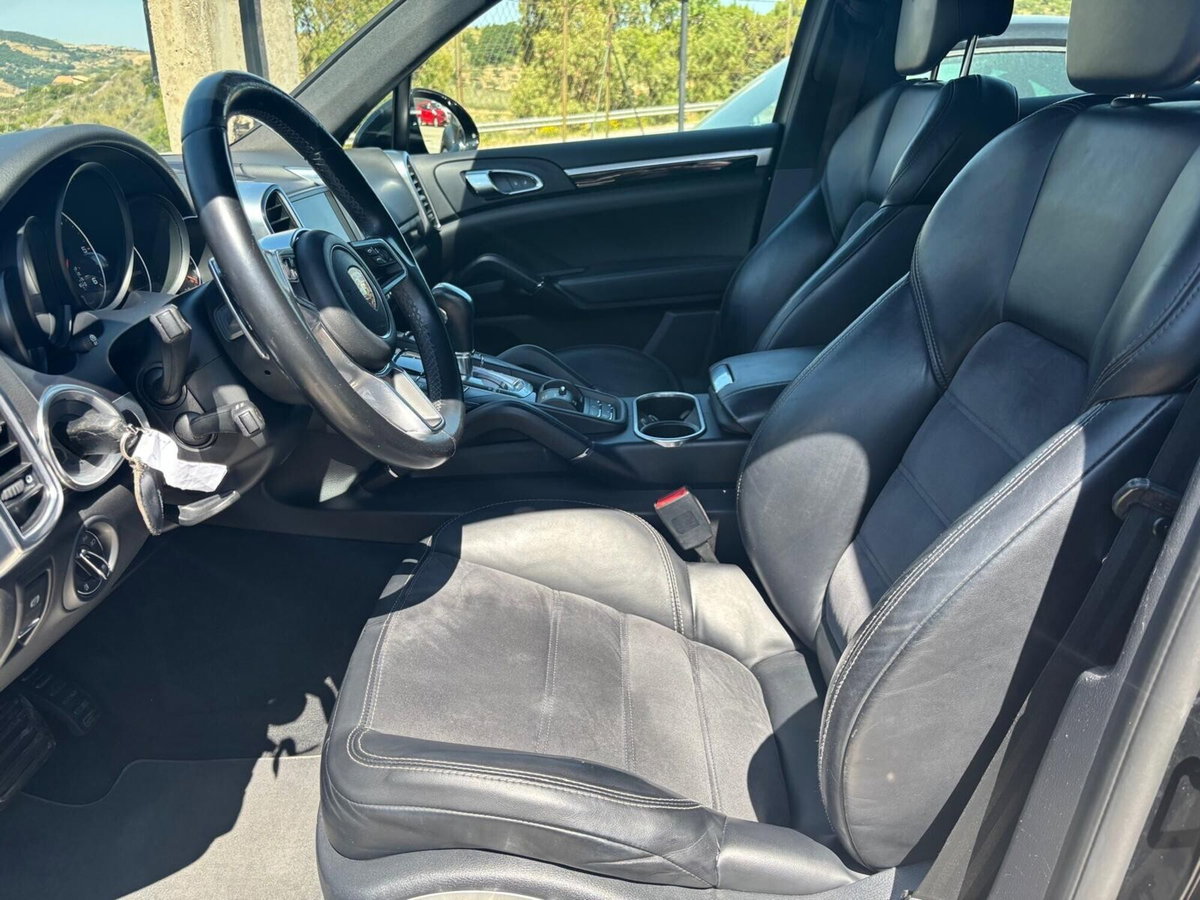 Porsche Cayenne 3.0 Diesel Platinum Edition (8)