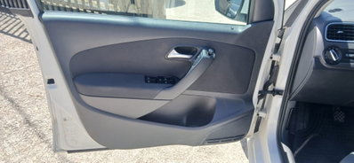 Volkswagen Polo 1.6 TDI 90CV DPF 5 porte Highline (8)