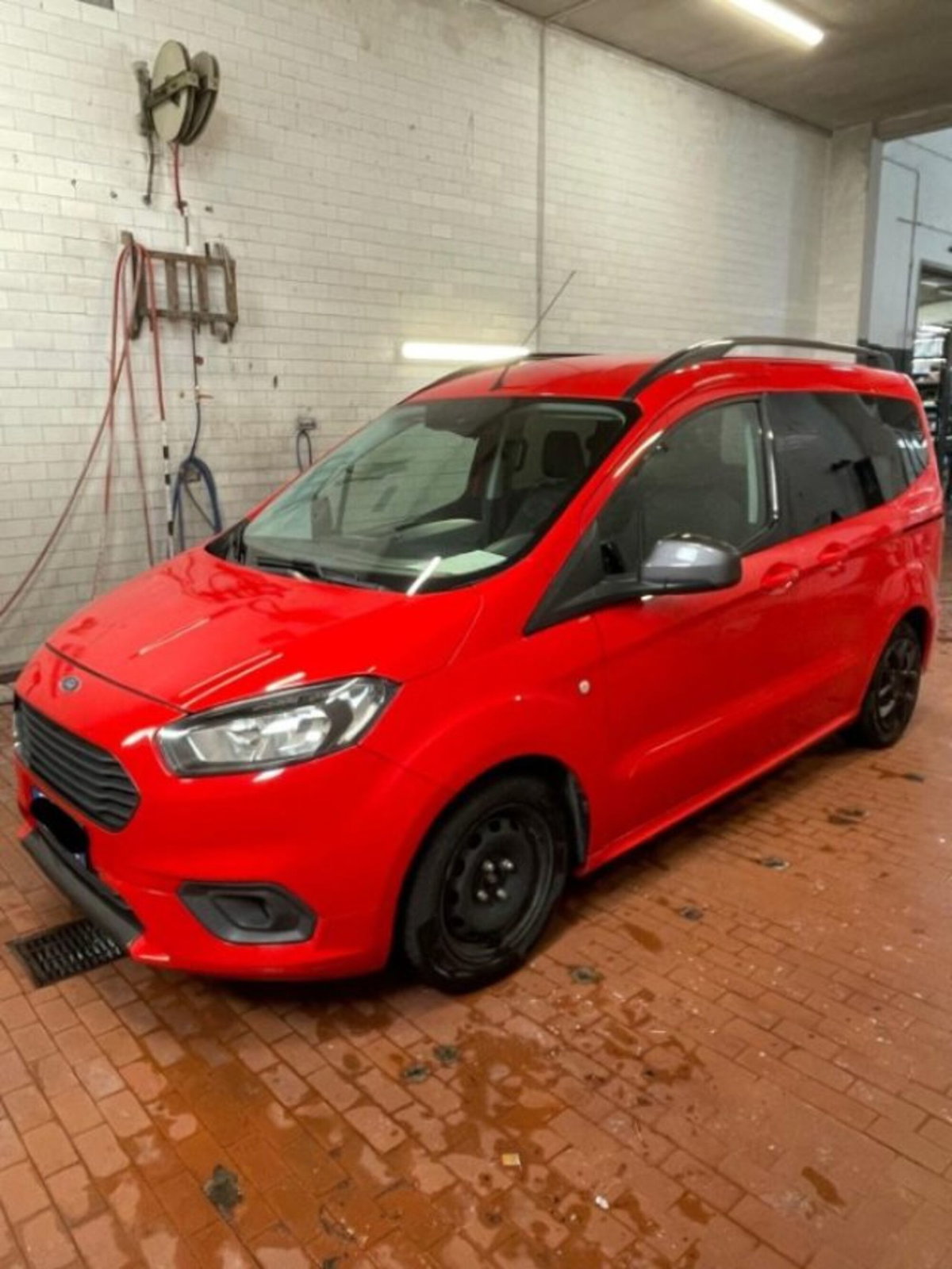 Ford Tourneo Courier 1.0 EcoBoost 100 CV Sport (17)