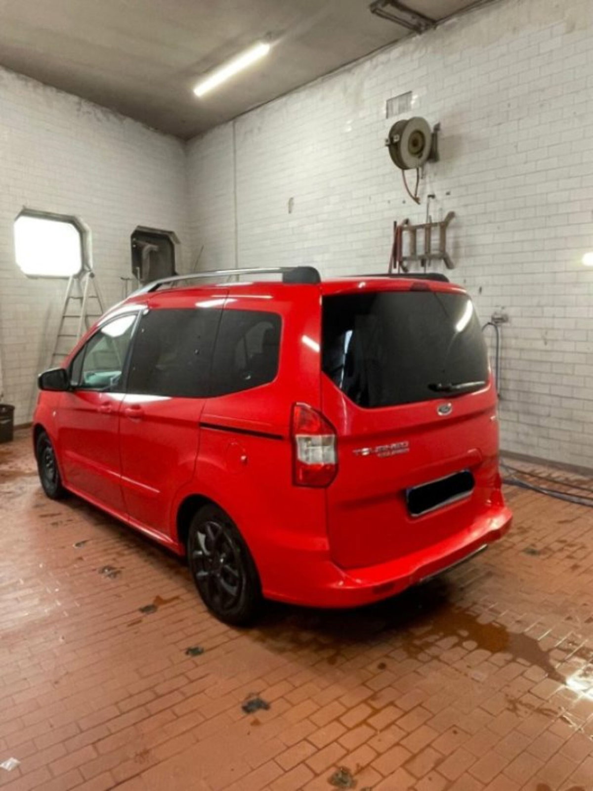 Ford Tourneo Courier 1.0 EcoBoost 100 CV Sport (18)