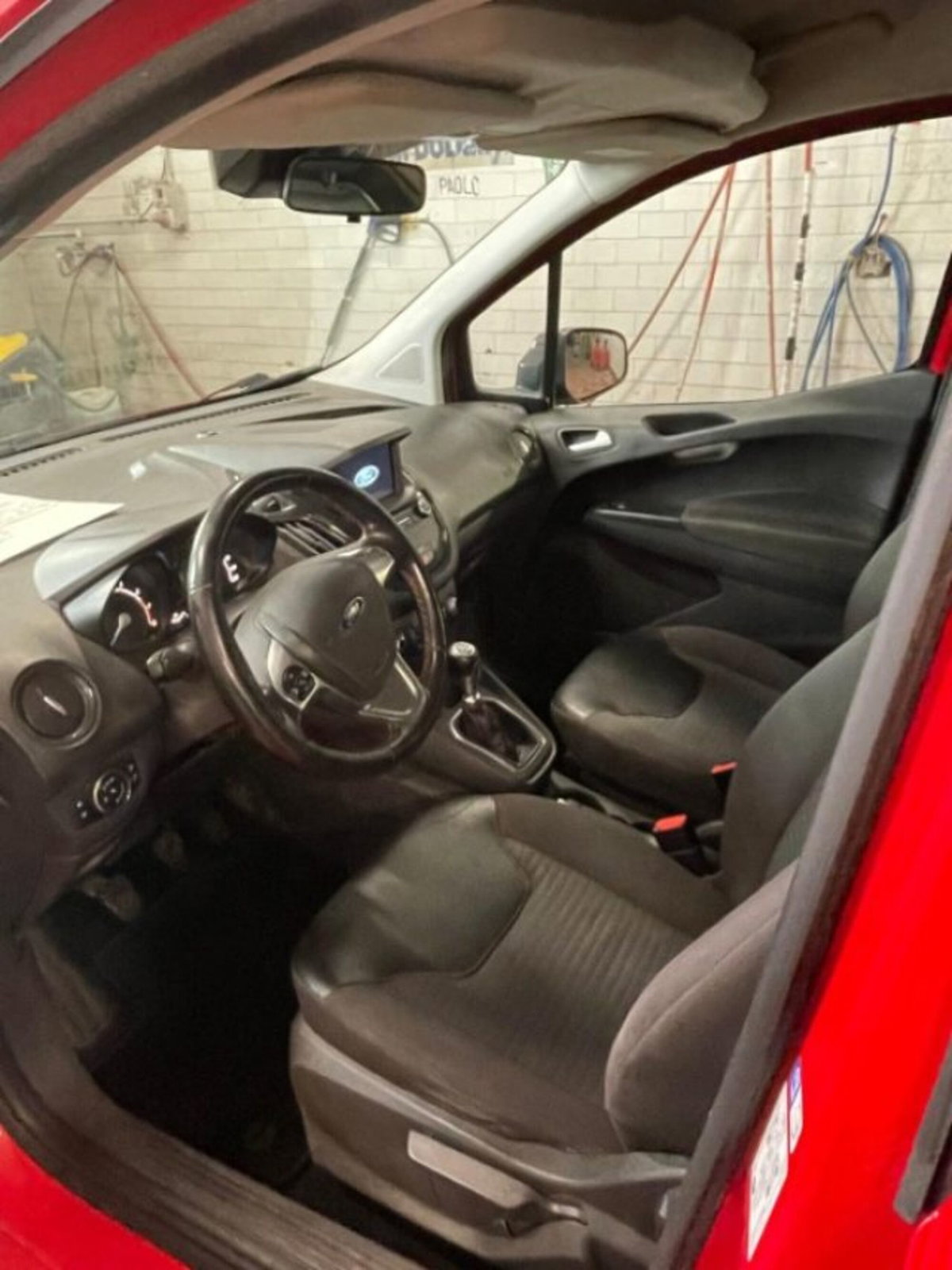 Ford Tourneo Courier 1.0 EcoBoost 100 CV Sport (8)