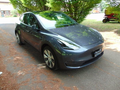 Tesla Model Y Long Range awd (13)