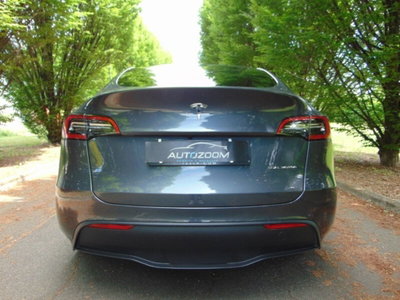 Tesla Model Y Long Range awd (7)