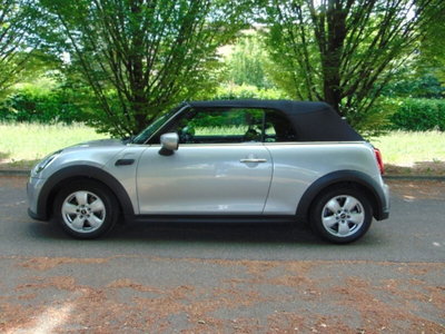 MINI Mini Cabrio 1.5 Cooper Essential Cabrio (5)