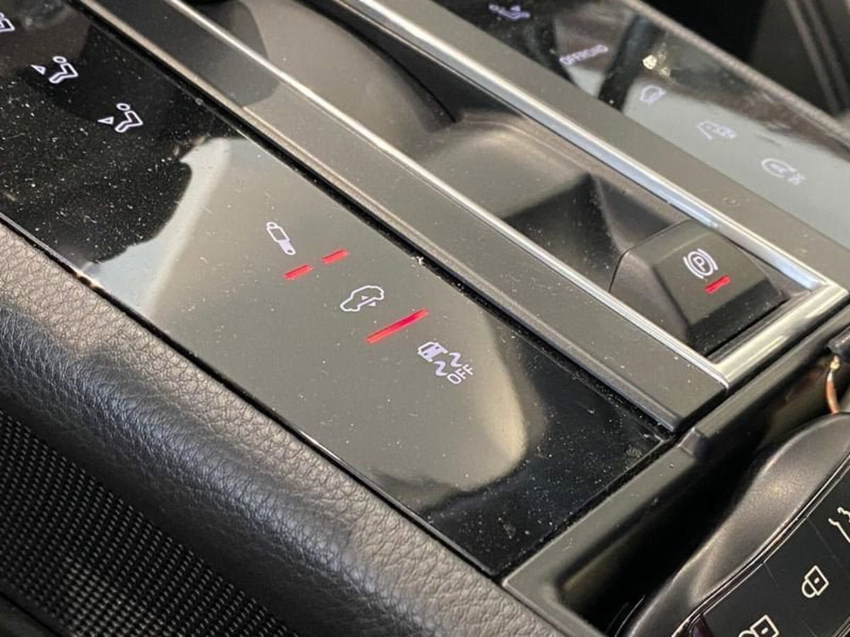 Porsche Macan 2.0 T 265cv pdk (17)