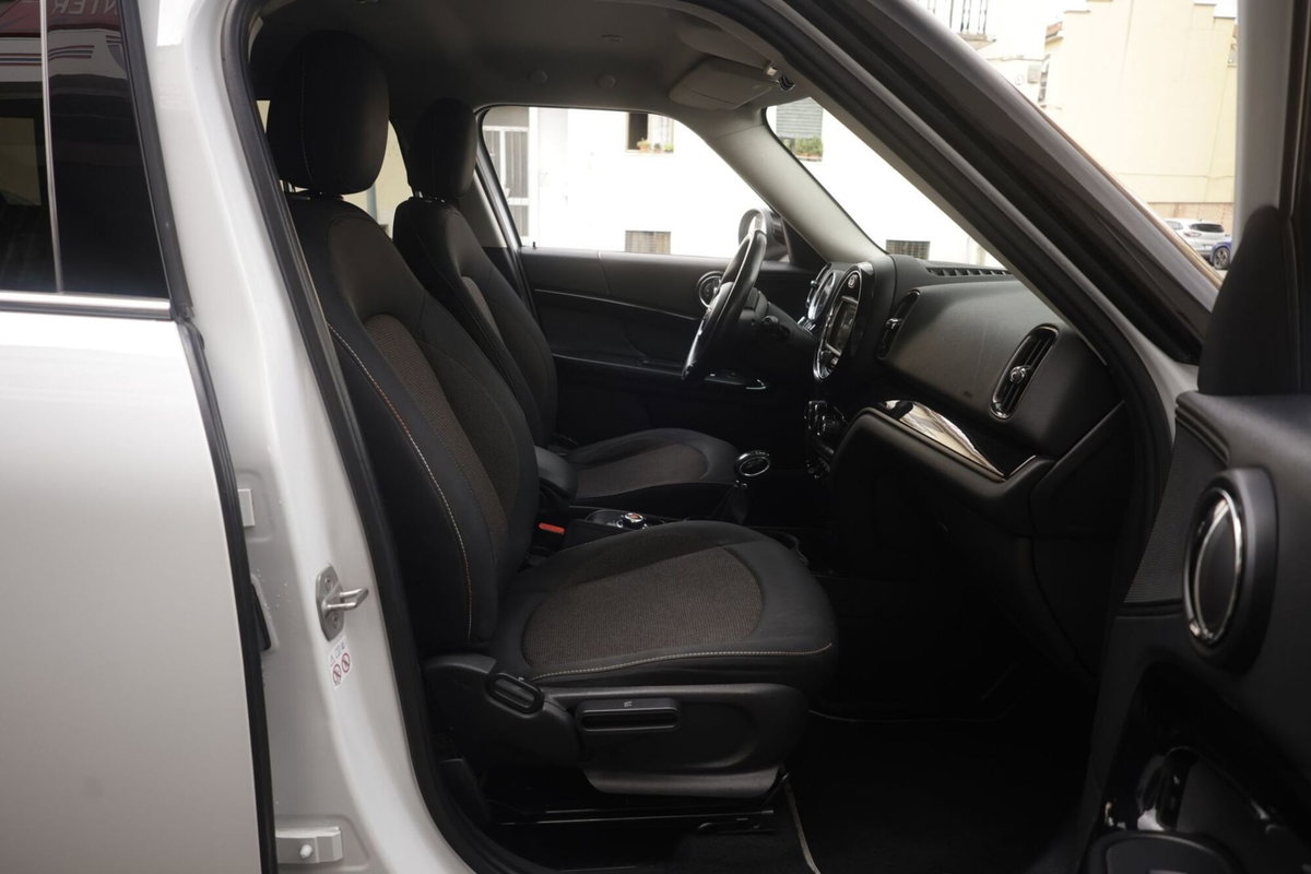 MINI Mini Countryman 2.0 Cooper D Hype Countryman (11)