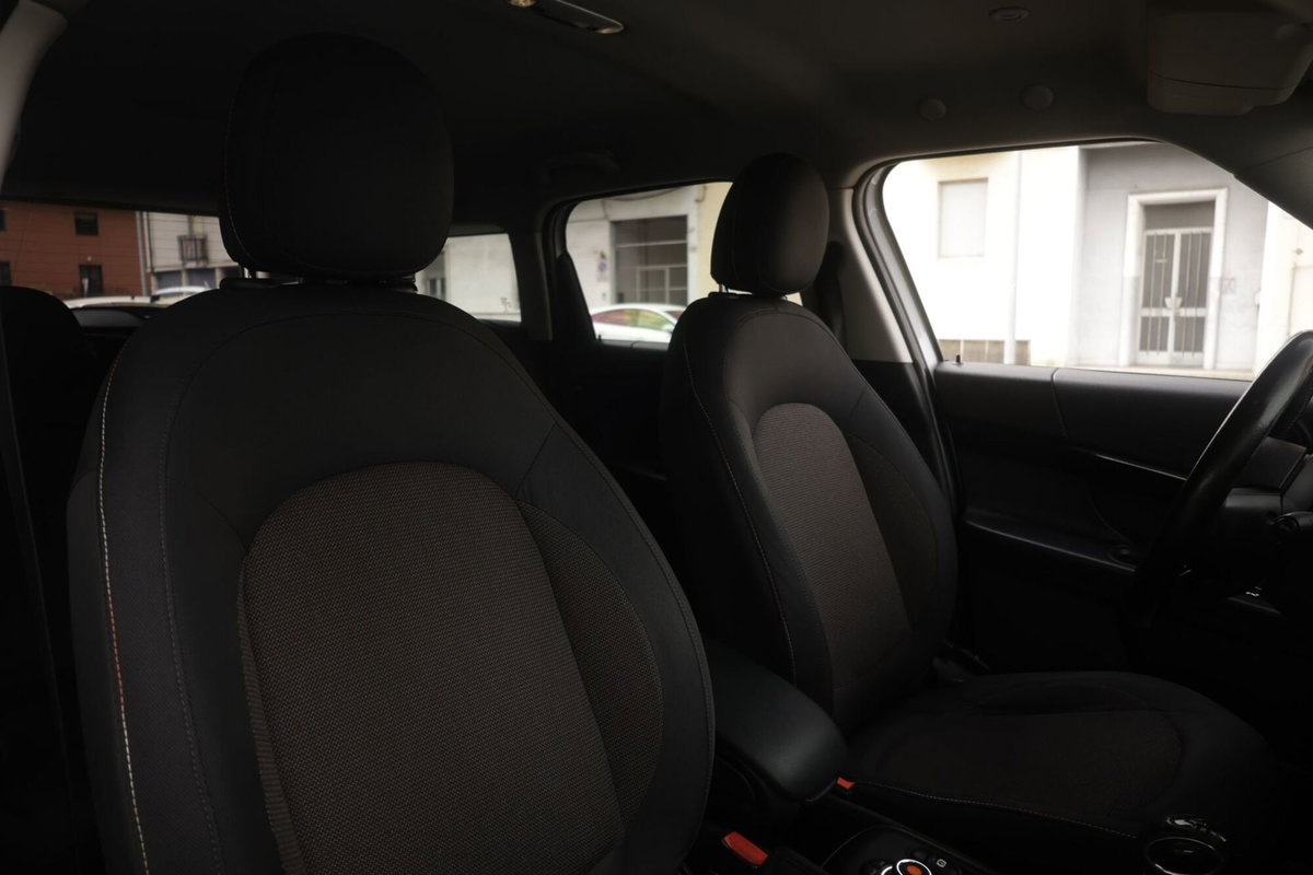 MINI Mini Countryman 2.0 Cooper D Hype Countryman (6)