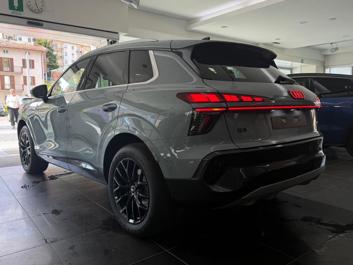Audi Q3 Sportback 2.0 tfsi S line edition quattro 204cv s-tronic (5)