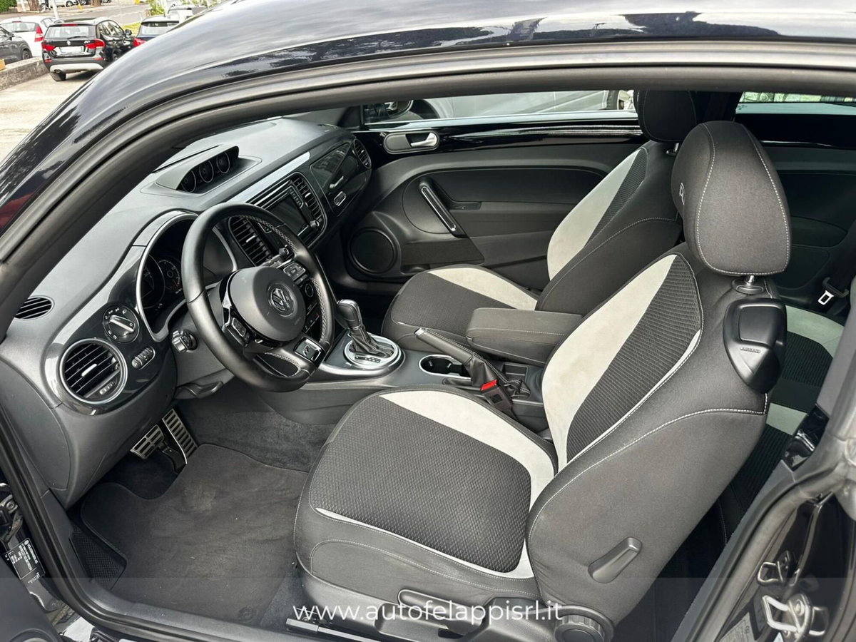Volkswagen Maggiolino Cabrio 2.0 TSI DSG Sport BlueMotion Technology (15)