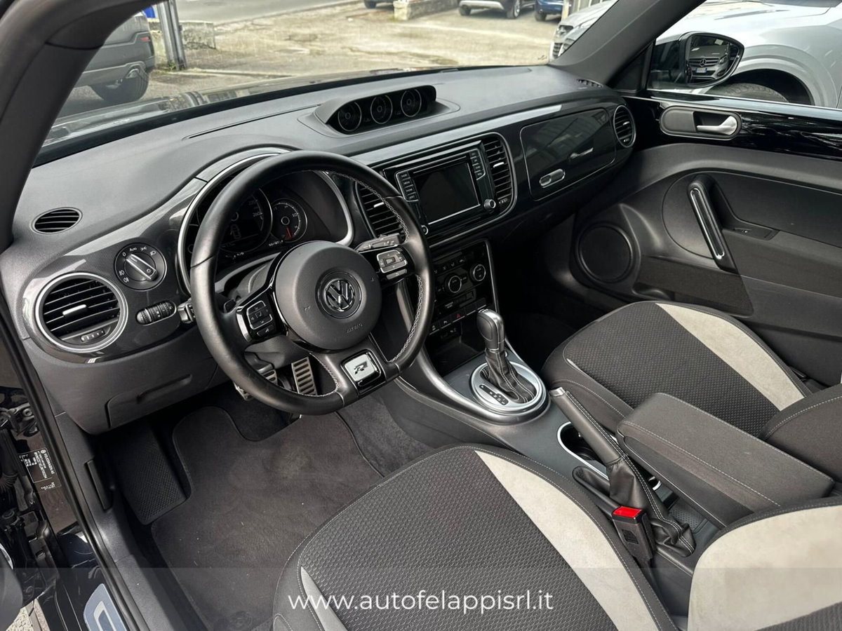 Volkswagen Maggiolino Cabrio 2.0 TSI DSG Sport BlueMotion Technology (9)