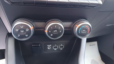 Renault Clio TCe 90 CV 5 porte Business (14)