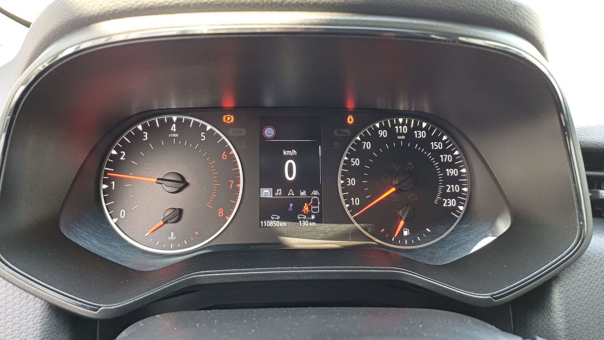 Renault Clio TCe 90 CV 5 porte Business (17)