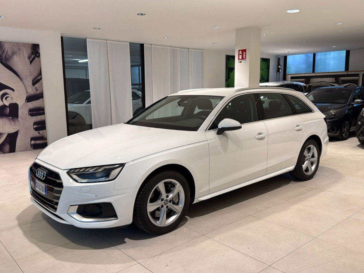 Audi A4 Avant 45 TFSI quattro S tronic Business Advanced