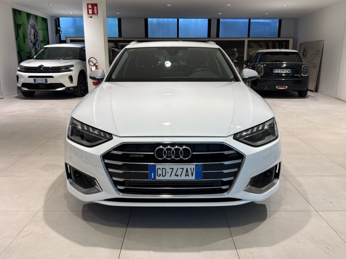 Audi A4 Avant 45 TFSI quattro S tronic Business Advanced (17)