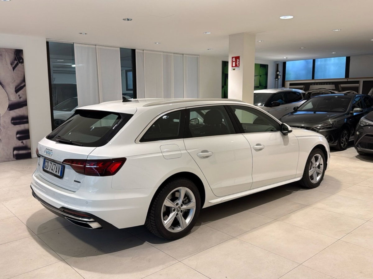Audi A4 Avant 45 TFSI quattro S tronic Business Advanced (7)