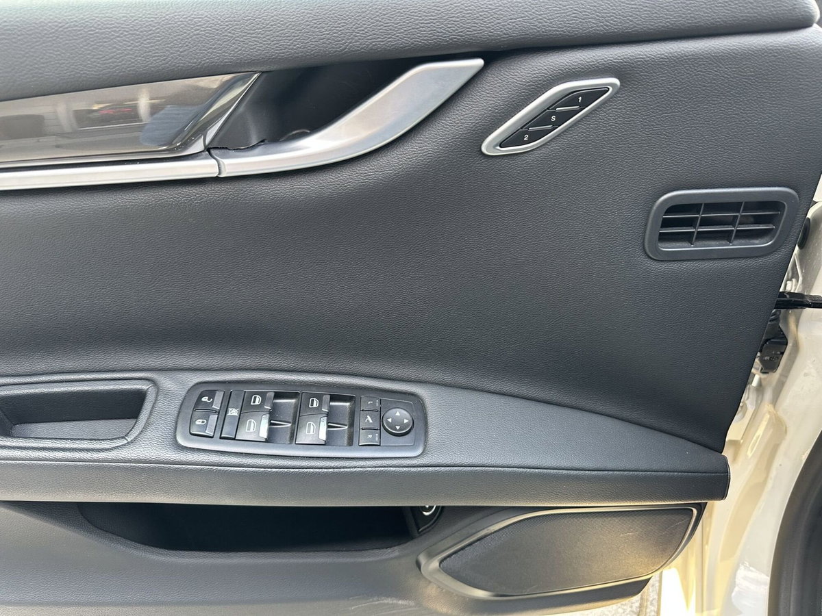 Maserati Ghibli Ghibli V6 Diesel (17)