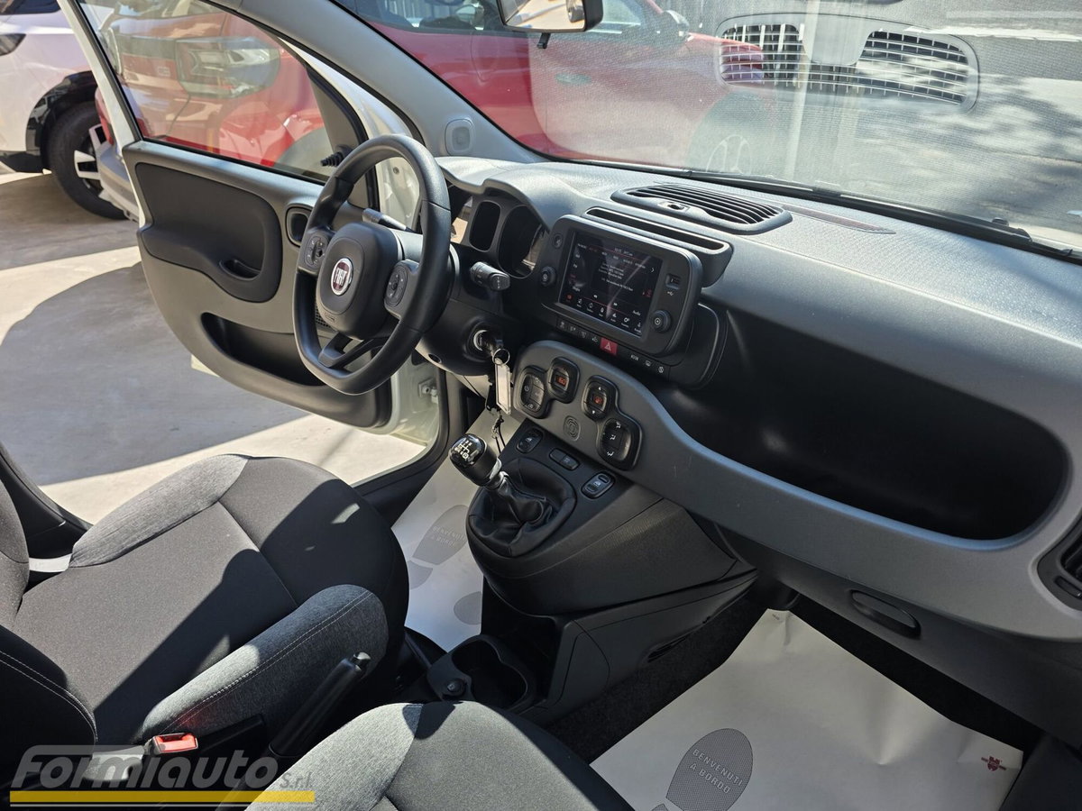 Fiat Panda 1.0 FireFly S&S Hybrid City Cross (13)