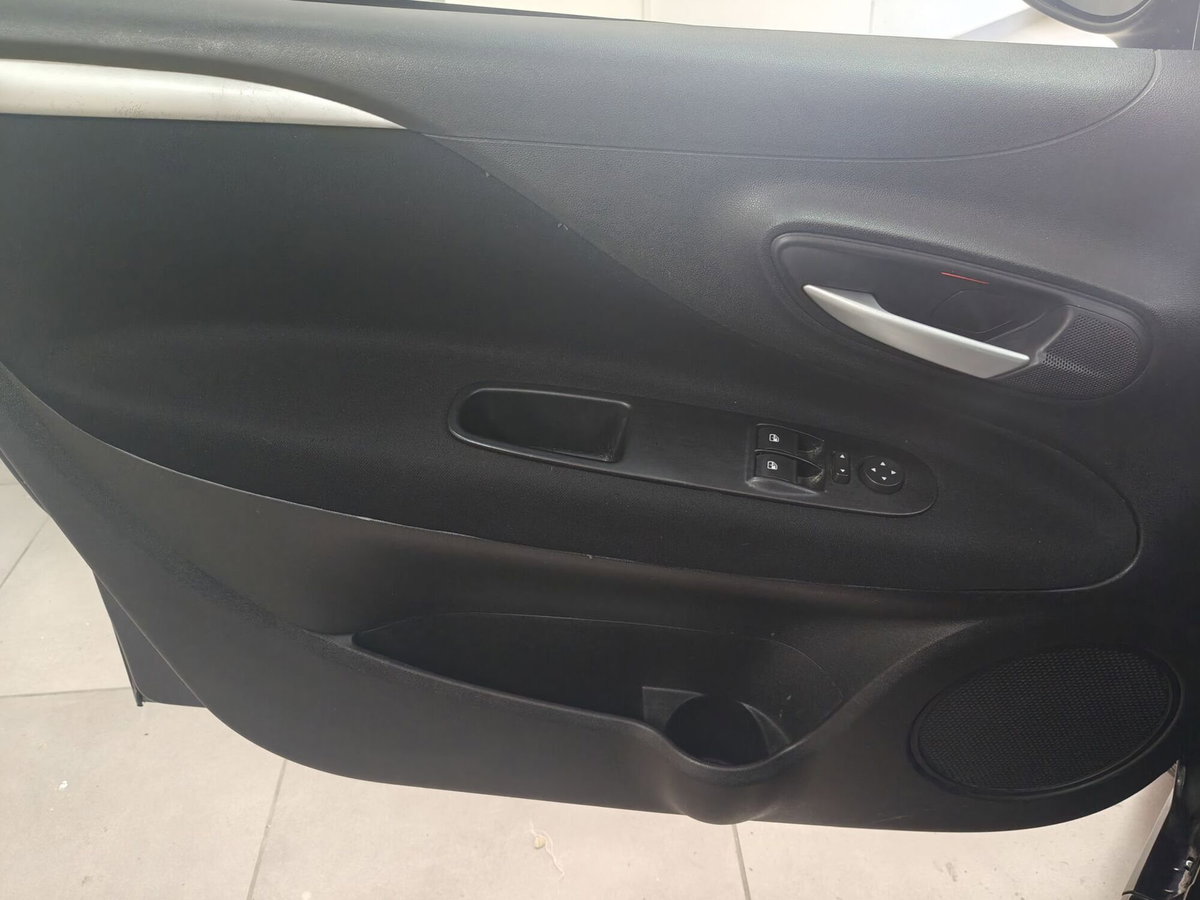 Fiat Grande Punto 1.4 5 porte Actual Natural Power (12)