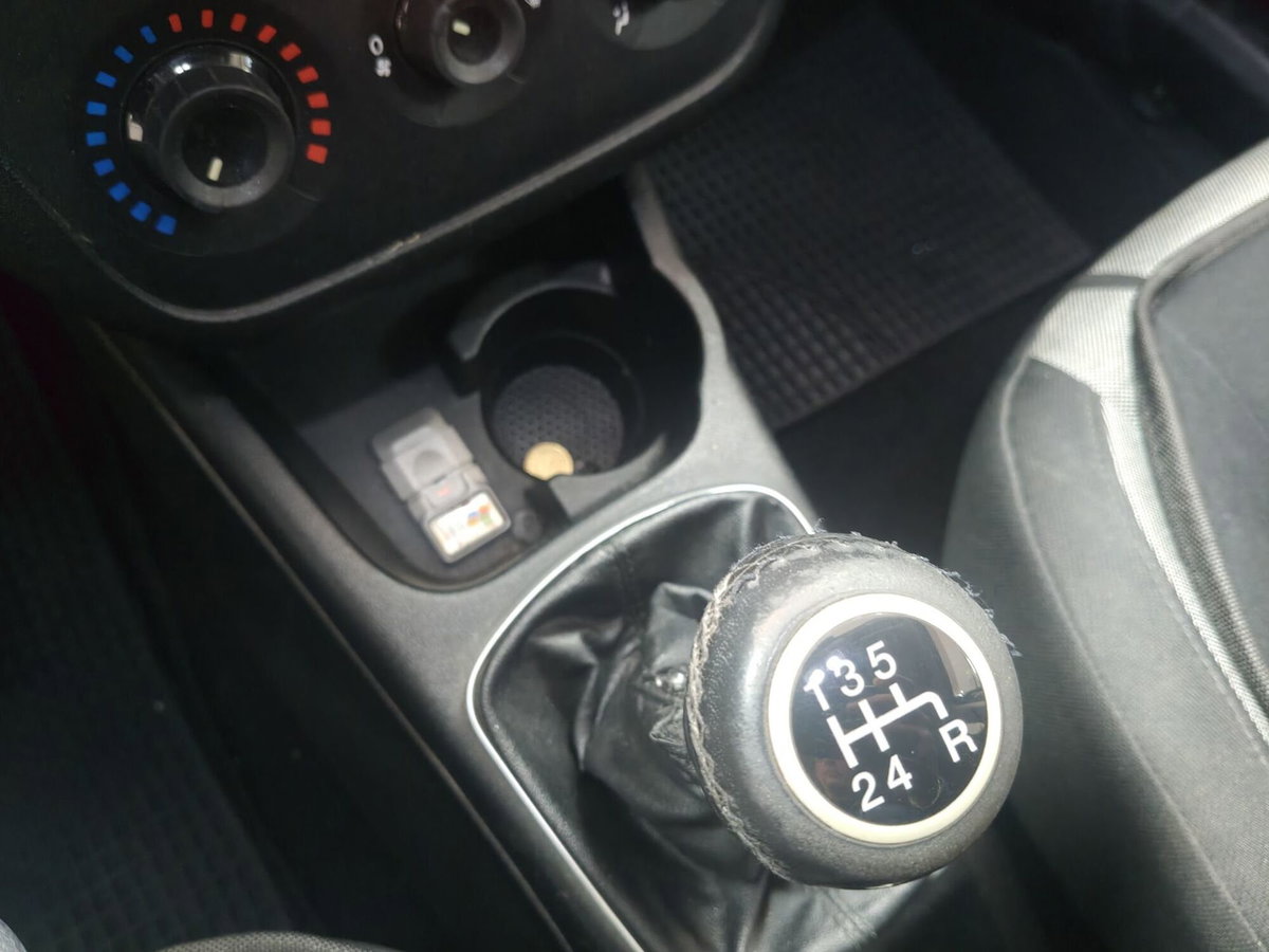 Fiat Grande Punto 1.4 5 porte Actual Natural Power (9)