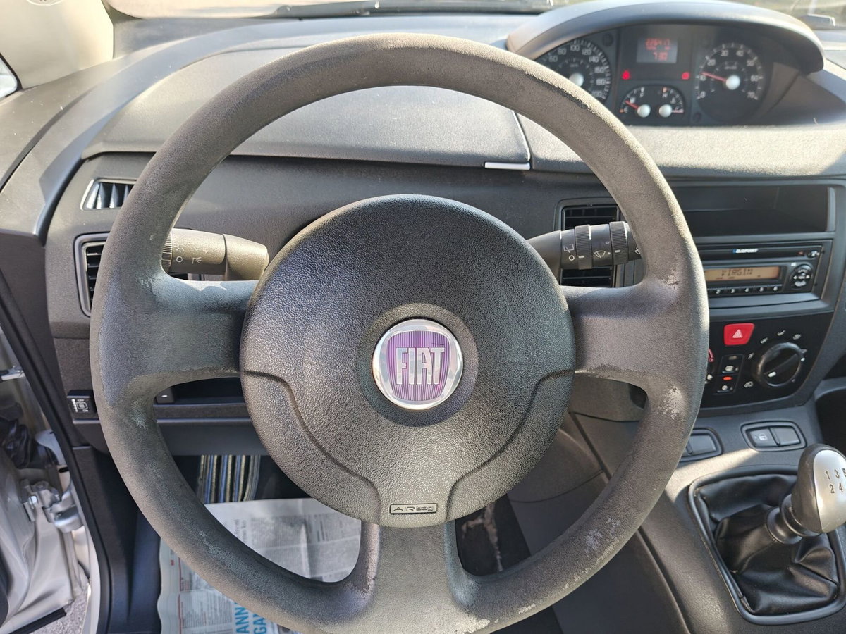 Fiat Idea 1.4 Dynamic GPL (9)