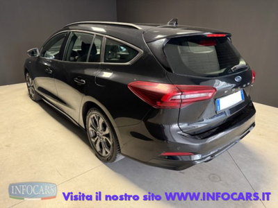 Ford Focus Station Wagon 1.0 EcoBoost Hybrid 155 CV SW ST-Line (2)