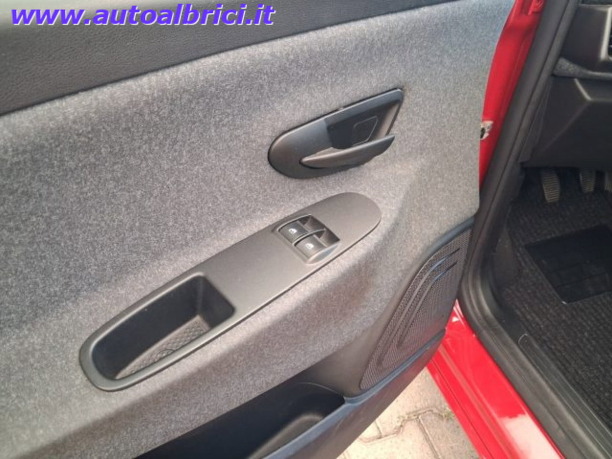 Lancia Ypsilon 1.0 FireFly 5 porte S&S Hybrid Ecochic Silver (11)