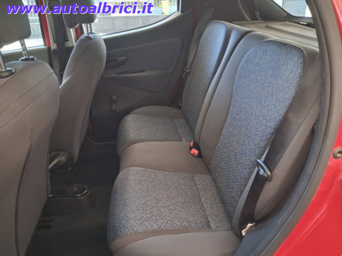 Lancia Ypsilon 1.0 FireFly 5 porte S&S Hybrid Ecochic Silver (17)