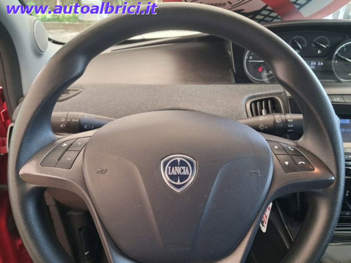 Lancia Ypsilon 1.0 FireFly 5 porte S&S Hybrid Ecochic Silver (18)