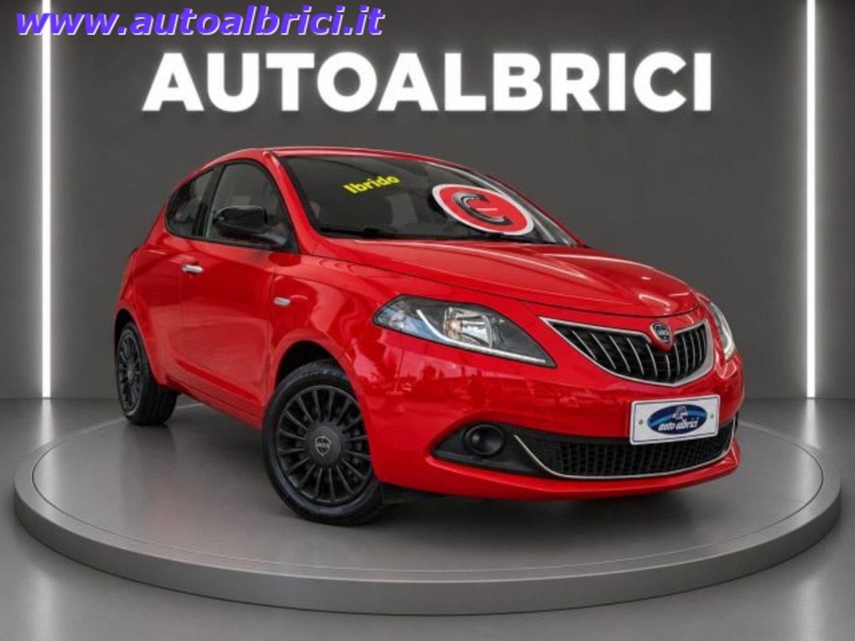 Lancia Ypsilon 1.0 FireFly 5 porte S&S Hybrid Ecochic Silver
