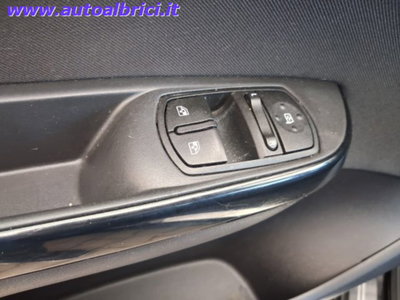 Opel Corsa 1.2 5 porte 120 Anniversary (11)