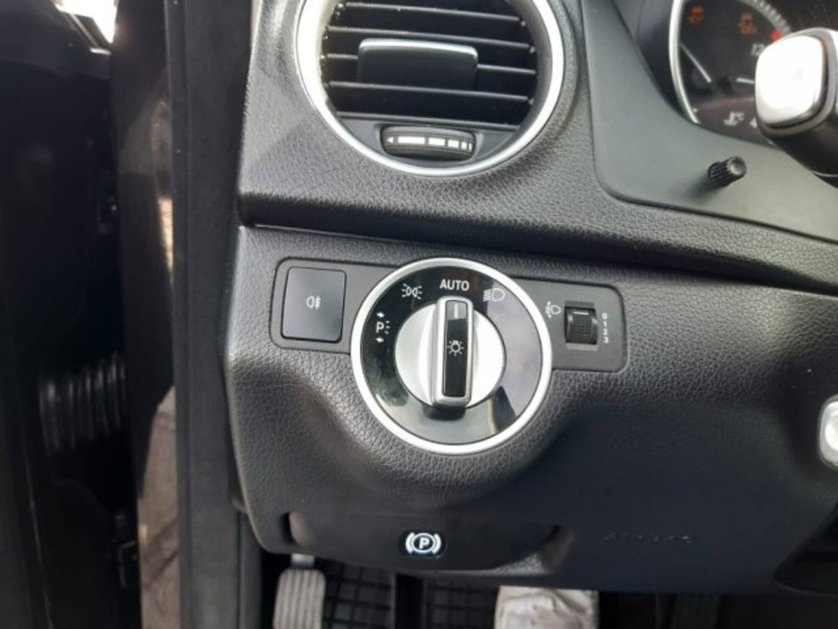 Mercedes-Benz Classe C 180 CDI Trend (10)