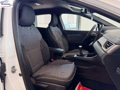 Renault Captur 1.2 eco-g Techno 120cv (7)