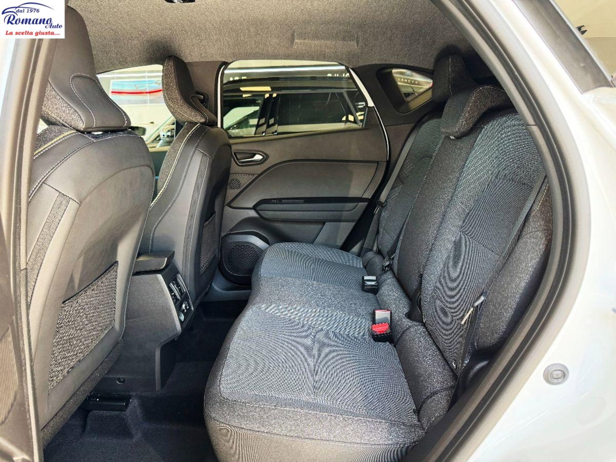 Renault Captur 1.2 eco-g Techno 120cv (8)