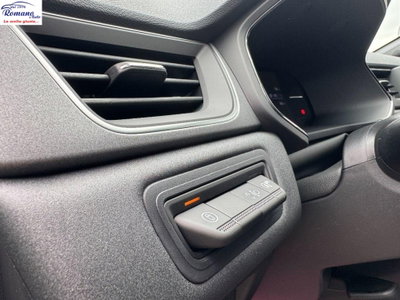 Renault Captur 1.2 eco-g Techno 120cv (12)