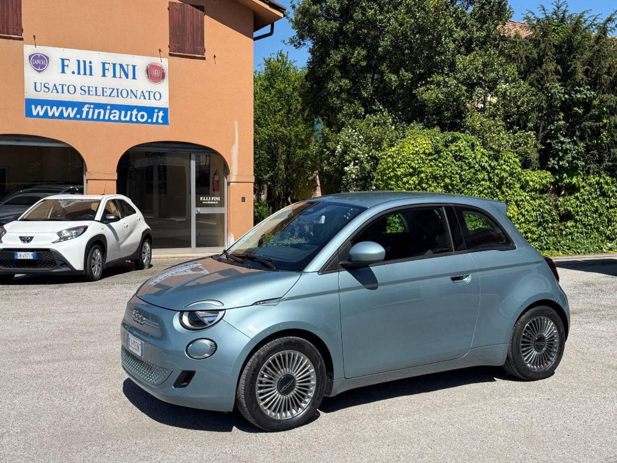 Fiat 500 Cabrio e Cabrio 42 kWh Icon (2)