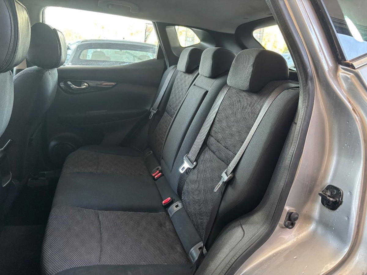 Nissan Qashqai 1.6 dCi DPF Acenta (8)