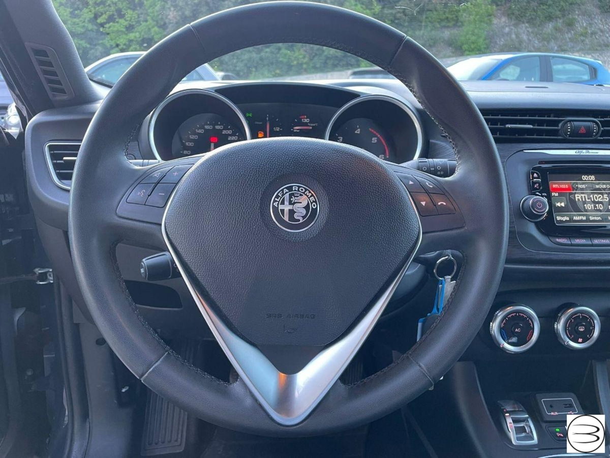 Alfa Romeo Giulietta 1.6 JTDm Super 120cv (10)