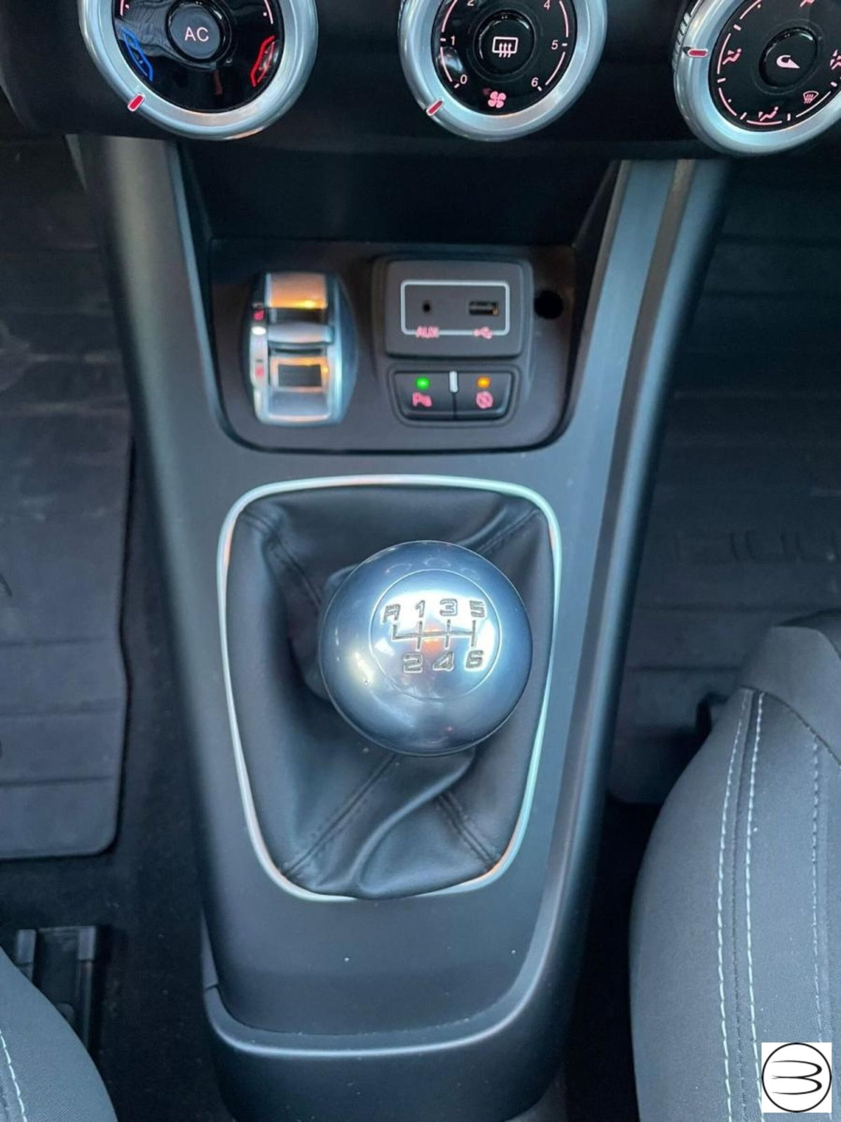 Alfa Romeo Giulietta 1.6 JTDm Super 120cv (13)