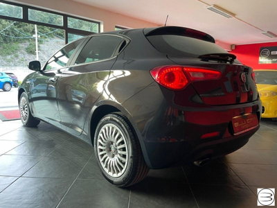 Alfa Romeo Giulietta 1.6 JTDm Super 120cv (4)