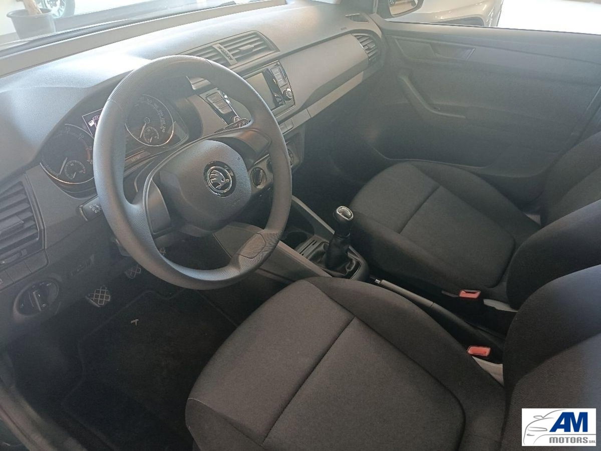 Skoda Fabia Station Wagon 1.0 TSI Wagon Business (11)