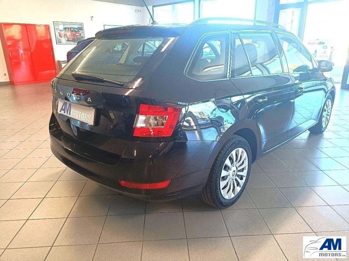 Skoda Fabia Station Wagon 1.0 TSI Wagon Business (5)