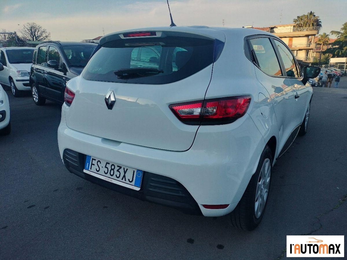 Renault Clio SporTour 1.5 dCi 75CV SporTour Dynamique Autocarro (4)