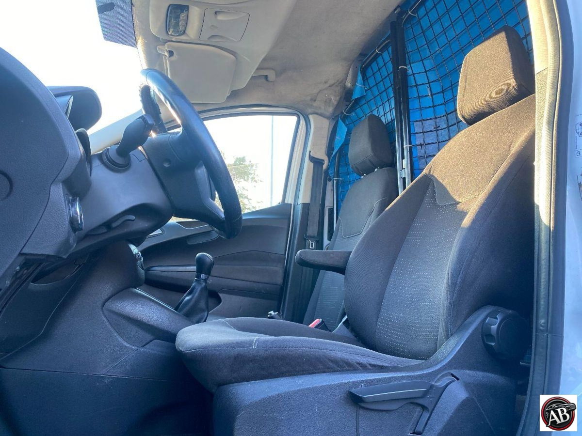 Ford Transit Courier 1.5 TDCi 75CV  Trend (14)
