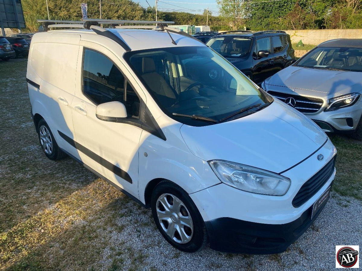 Ford Transit Courier 1.5 TDCi 75CV  Trend (4)