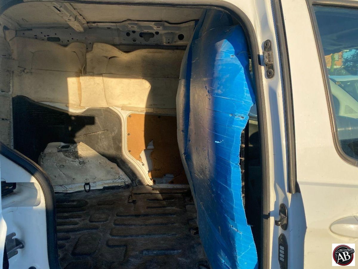 Ford Transit Courier 1.5 TDCi 75CV  Trend (8)